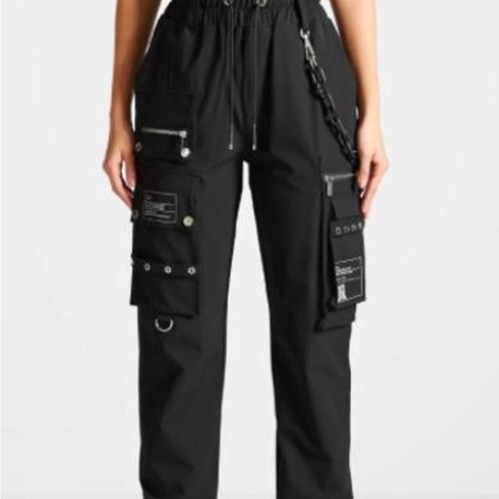 Women’s black cargo pants.